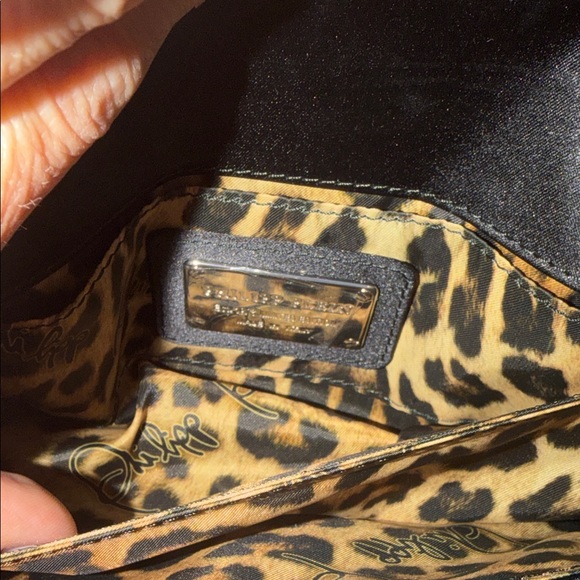 Chic Black Skull Embellished Clutch - Picture 3 of 5